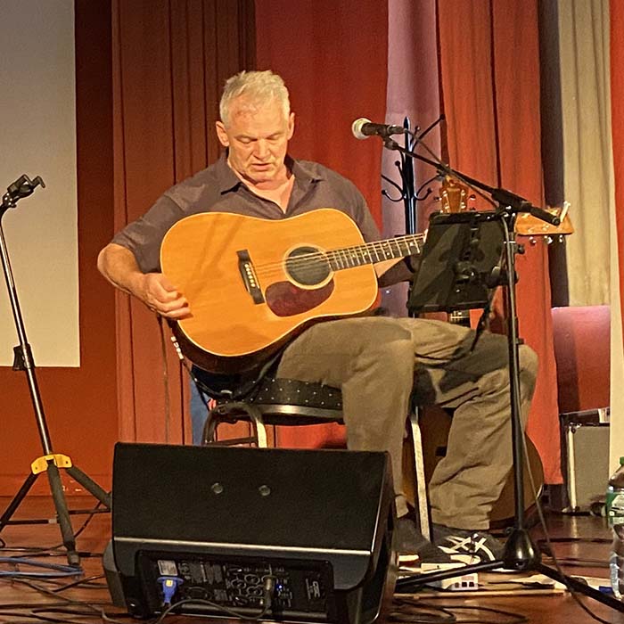 Mitsingkonzert mit Josef Piek live im Gemeindehaus Oberwinter
